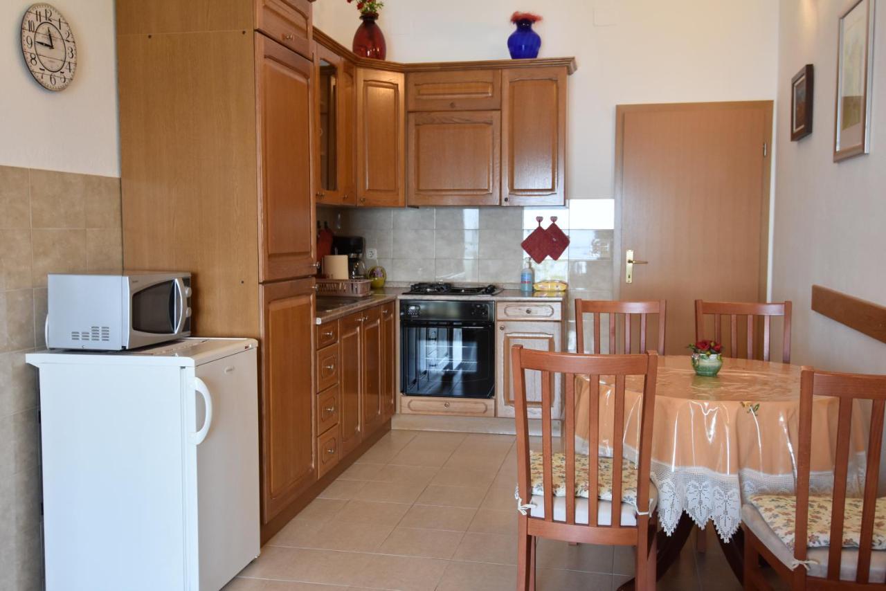 Villa Delfina Podgora Luaran gambar