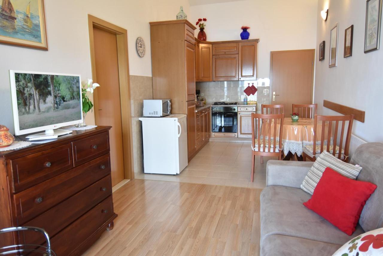 Villa Delfina Podgora Luaran gambar