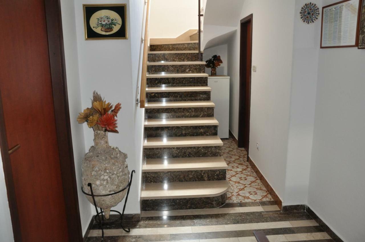 Villa Delfina Podgora Luaran gambar